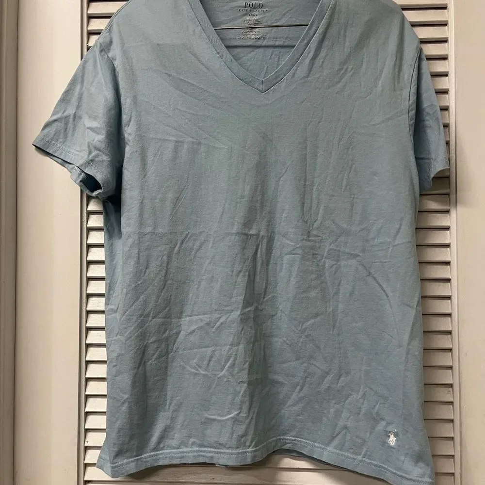 Polo by Ralph Lauren Men's Light Blue V-Neck Tee large. EUC